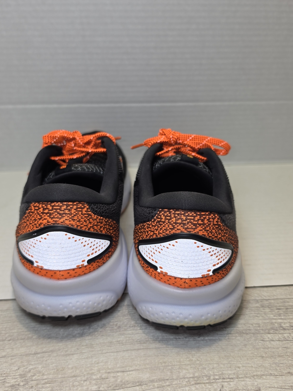 Brooks Ghost 16 Running Athletic Shoe Women's Orange And Black Size 9.5 - Picture 4 of 8